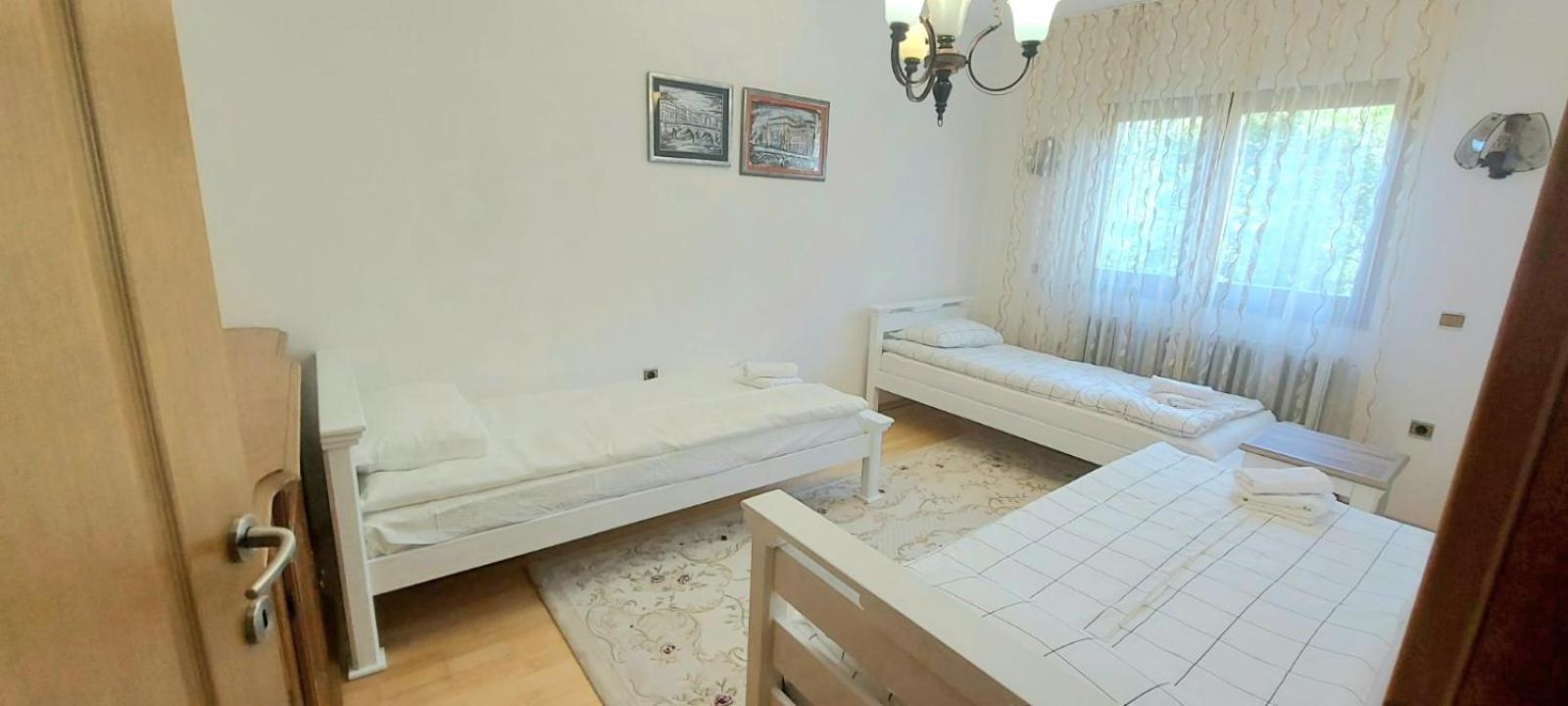 Family Apartment With Garden Σαράγεβο Εξωτερικό φωτογραφία