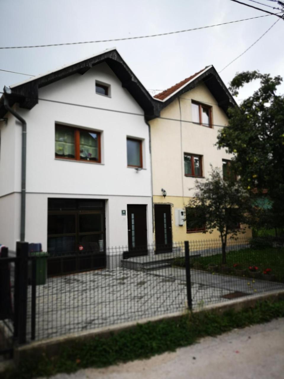 Family Apartment With Garden Σαράγεβο Εξωτερικό φωτογραφία